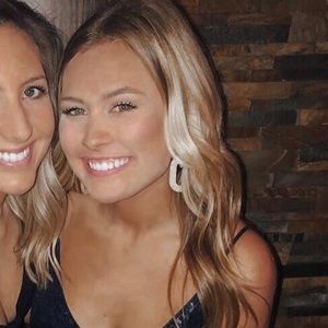 Meet your Posher, Ashlyn